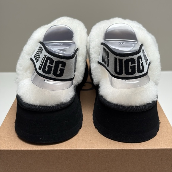 UGG Disco Cross Slide Brand New in Box w/Tag Size 9 Black White - Picture 3 of 9